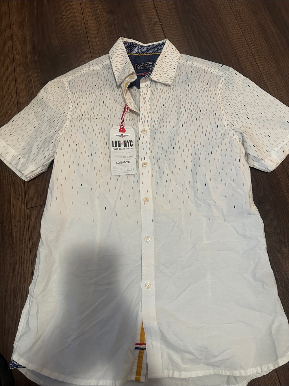 White Short-Sleeve Casual Button-Down Shirt with Micro Dash Print